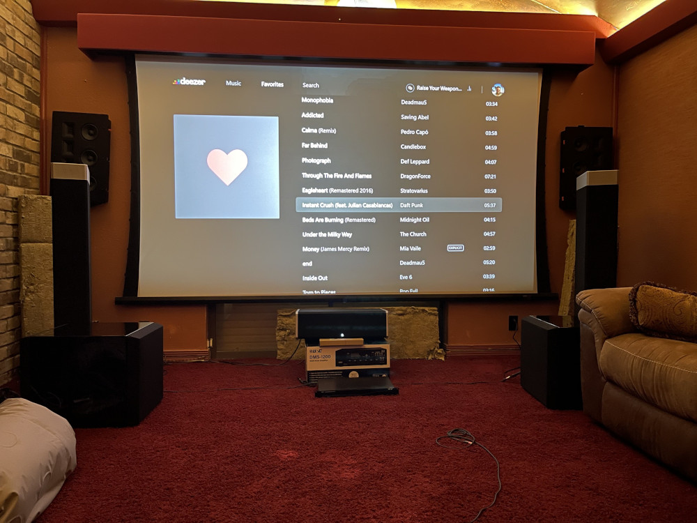 Theater room before renovation